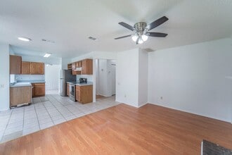 2500 Country Creek Ln in Fort Worth, TX - Building Photo - Building Photo