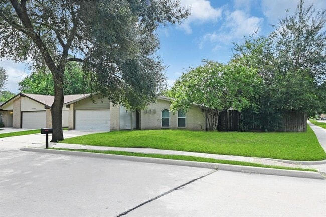 property at 2239 Fairgreen Dr