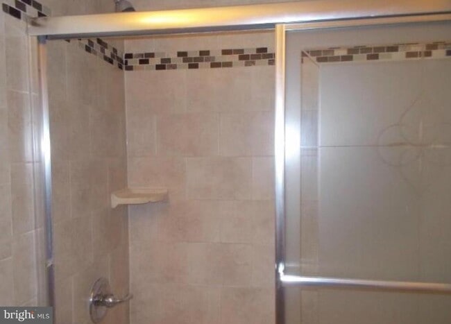 13659 Forest Pond Ct in Centreville, VA - Building Photo - Building Photo