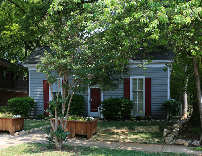 620 W Jones St in Raleigh, NC - Building Photo - Building Photo