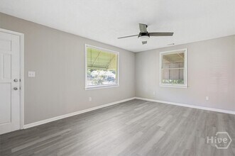 2111 Hawthorne St in Savannah, GA - Building Photo - Building Photo