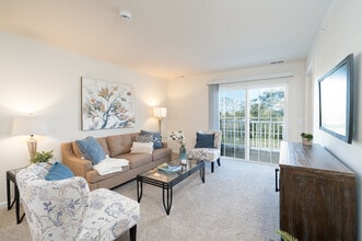 Fishers Run Senior Apartments in Fishers, IN - Foto de edificio - Building Photo