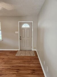 14519 Oakleaf Dr photo'