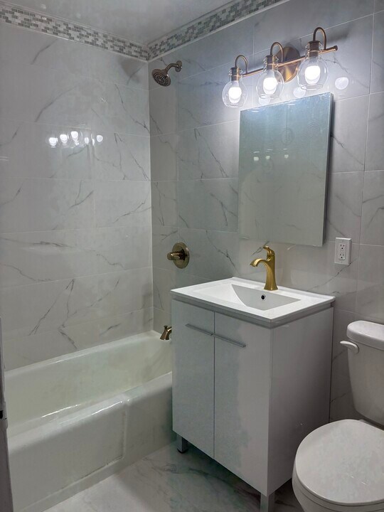 4 Consulate Dr, Unit 1P in Eastchester, NY - Foto de edificio