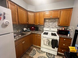 616 N 33rd St in Philadelphia, PA - Building Photo