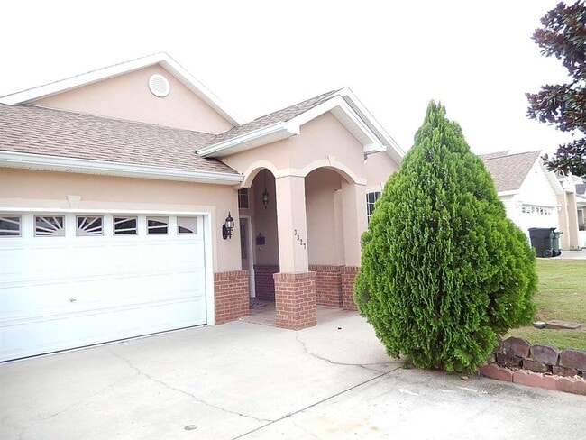 property at 3327 Dartmouth Dr
