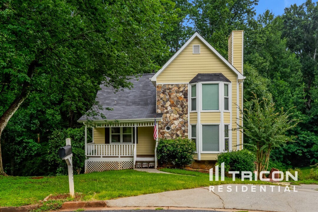 1925 Sidneys Cove in Lawrenceville, GA - Building Photo