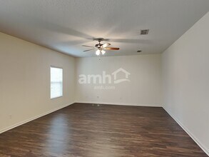 13728 Devan Lee Dr N in Jacksonville, FL - Building Photo - Building Photo