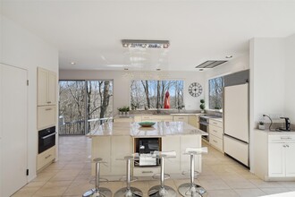 15 Sarles Rd in Pound Ridge, NY - Building Photo - Building Photo