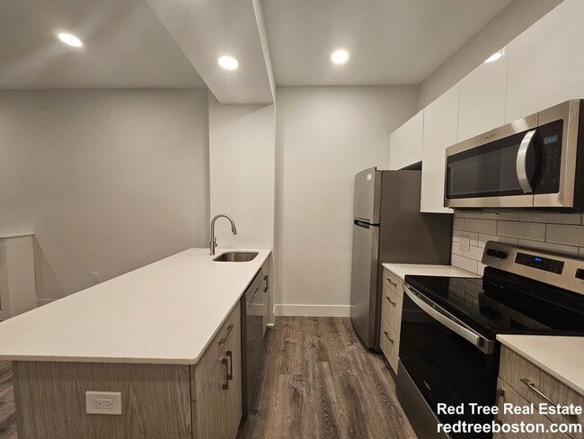 51 Queensberry St in Boston, MA - Building Photo - Building Photo
