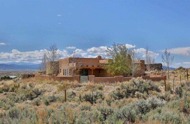 property at 11 C Toda Vis Rd
