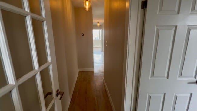 property at 1095 Lakeshore Rd E