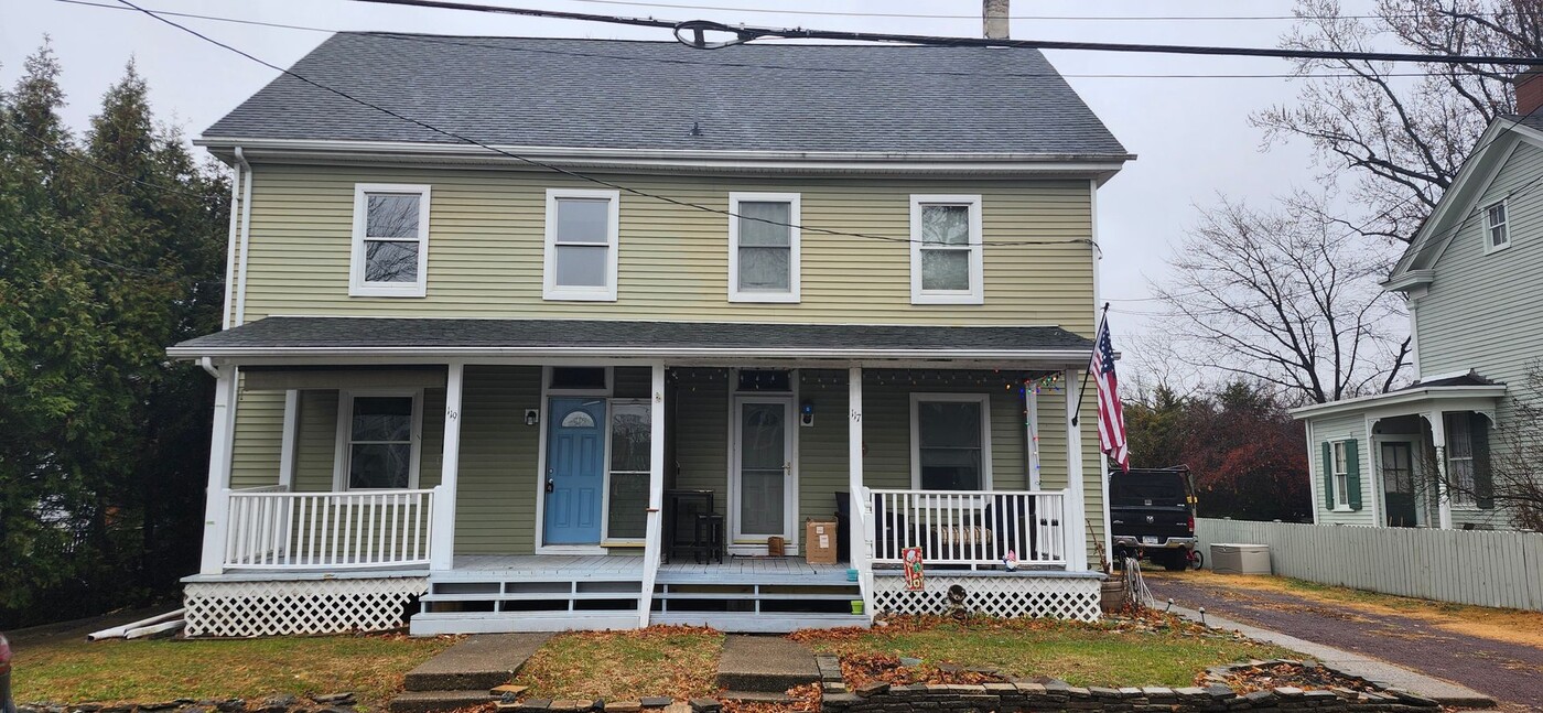 119-119 Maplewood Rd in Riegelsville, PA - Building Photo