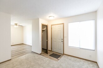 4019 N 7th St-Unit -4 in Lincoln, NE - Building Photo - Building Photo