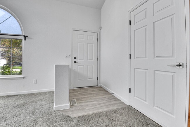 4692 Gibraltar St in Denver, CO - Building Photo - Building Photo