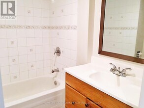 19 Deering Crescent in Toronto, ON - Building Photo - Building Photo
