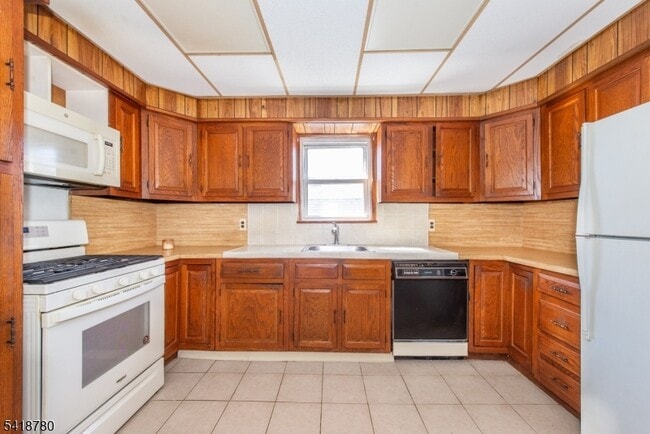 property at 18 Pulaski St