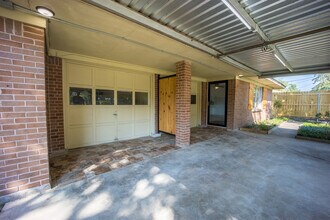17411 Strack Dr E in Spring, TX - Building Photo - Building Photo