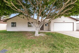 6106 E Ivyglen St in Mesa, AZ - Building Photo