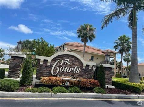 22301 SW 88th Pl in Cutler Bay, FL - Building Photo