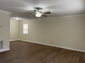 1006 Breezeway Ct in Asheboro, NC - Building Photo - Building Photo