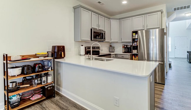 4660 Sugar Bay Ct in Leland, NC - Building Photo - Building Photo