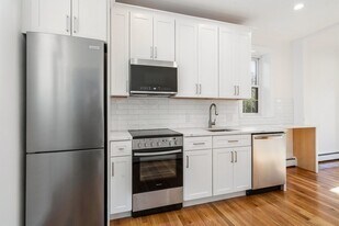 101 Rutherford Ave, Unit 2 in Boston, MA - Building Photo