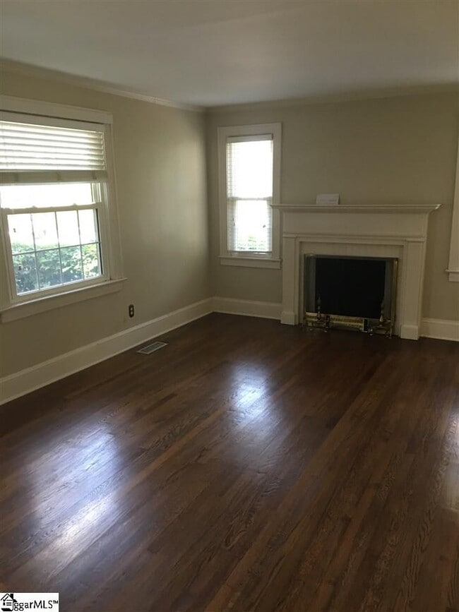 9 E Mountainview Ave in Greenville, SC - Building Photo - Building Photo