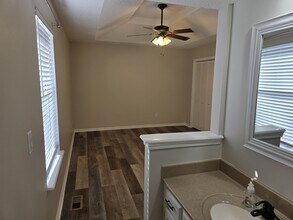 6811 Orchard St in Pleasant Valley, MO - Building Photo - Building Photo