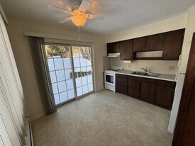 18220 Swiss Dr in Spring Lake, MI - Building Photo