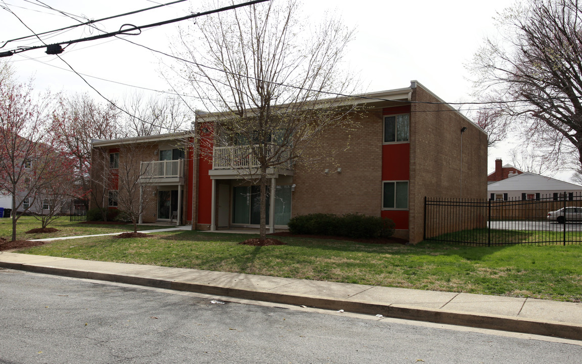 Garfield Gardens in Arlington, VA - Building Photo