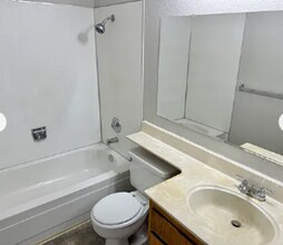 7345 Somerton Way in Sacramento, CA - Building Photo - Building Photo