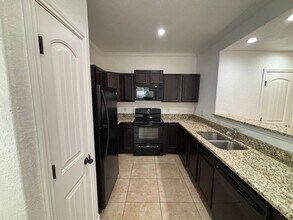 6506 Melanzane Ave in San Antonio, TX - Building Photo - Building Photo