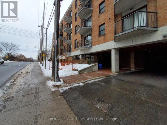 50 Burnside Ave in Ottawa, ON - Building Photo - Building Photo