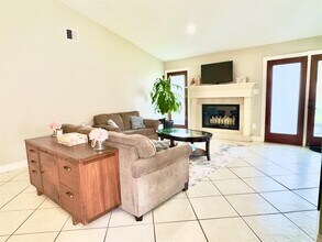 10103 Lost Trail St in Houston, TX - Building Photo - Building Photo