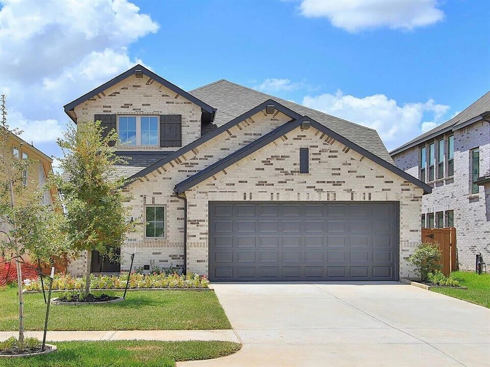 1010 Newport Crk Dr in Katy, TX - Building Photo