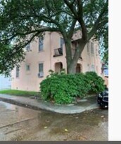 4 Azalea court in Metairie, LA - Building Photo