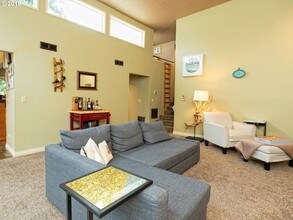 48 Eagle Crest Dr in Lake Oswego, OR - Building Photo - Building Photo