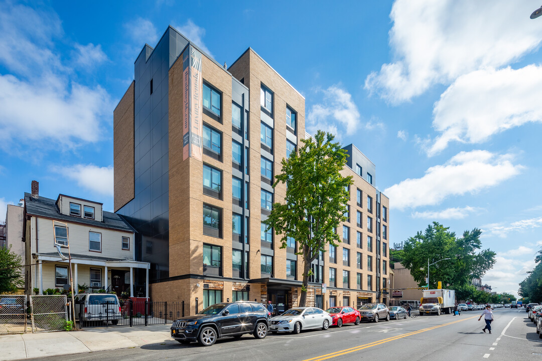 The Sidney in Brooklyn, NY - Building Photo