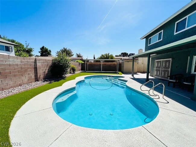 5688 Maceta Ave in Las Vegas, NV - Building Photo - Building Photo