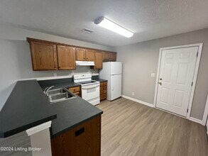 9012 Jessica Leigh Dr in Louisville, KY - Building Photo - Building Photo