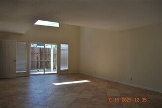 4382 Wildacres Dr in Houston, TX - Building Photo - Building Photo