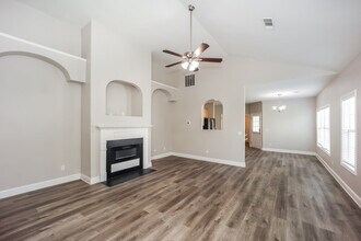 83 Robinson Ln in Newnan, GA - Building Photo - Building Photo