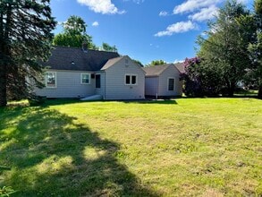 609 Hunting Hill Ave in Middletown, CT - Building Photo - Building Photo