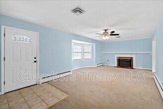 919 Ednor Rd in Silver Spring, MD - Foto de edificio - Building Photo