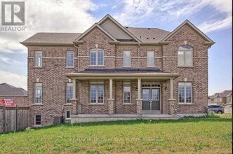 83 Fortis Cres in Bradford West Gwillimbury, ON - Building Photo - Building Photo