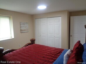 29952 Eldred St in Farmington Hills, MI - Building Photo - Building Photo