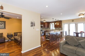 42 Castleton Rd in Princeton, NJ - Building Photo - Building Photo