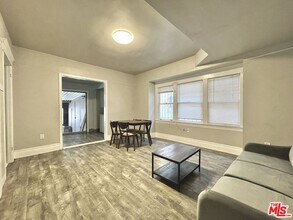 1196 W 36th St in Los Angeles, CA - Building Photo - Building Photo