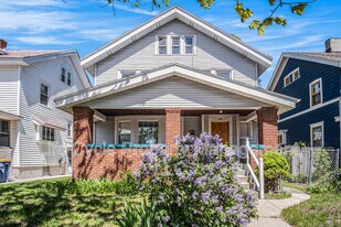 1321 Bemis St SE in Grand Rapids, MI - Building Photo